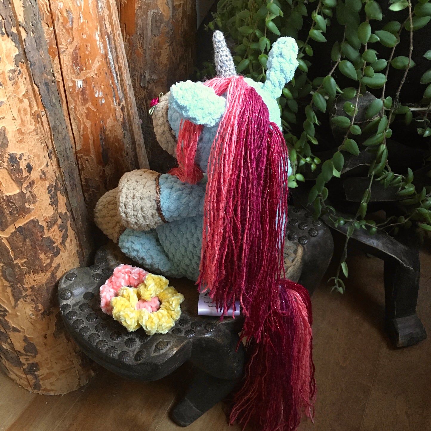 THÉA, LA LICORNE BLING-BLING À COIFFER aux couleurs bleu scintillantes et beige, cadeau unique très girly, Peut être personnalisée en TOUTOU DE NAISSANCE
