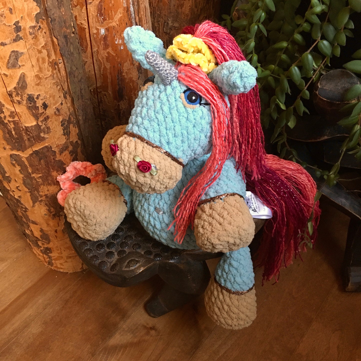 THÉA, LA LICORNE BLING-BLING À COIFFER aux couleurs bleu scintillantes et beige, cadeau unique très girly, Peut être personnalisée en TOUTOU DE NAISSANCE