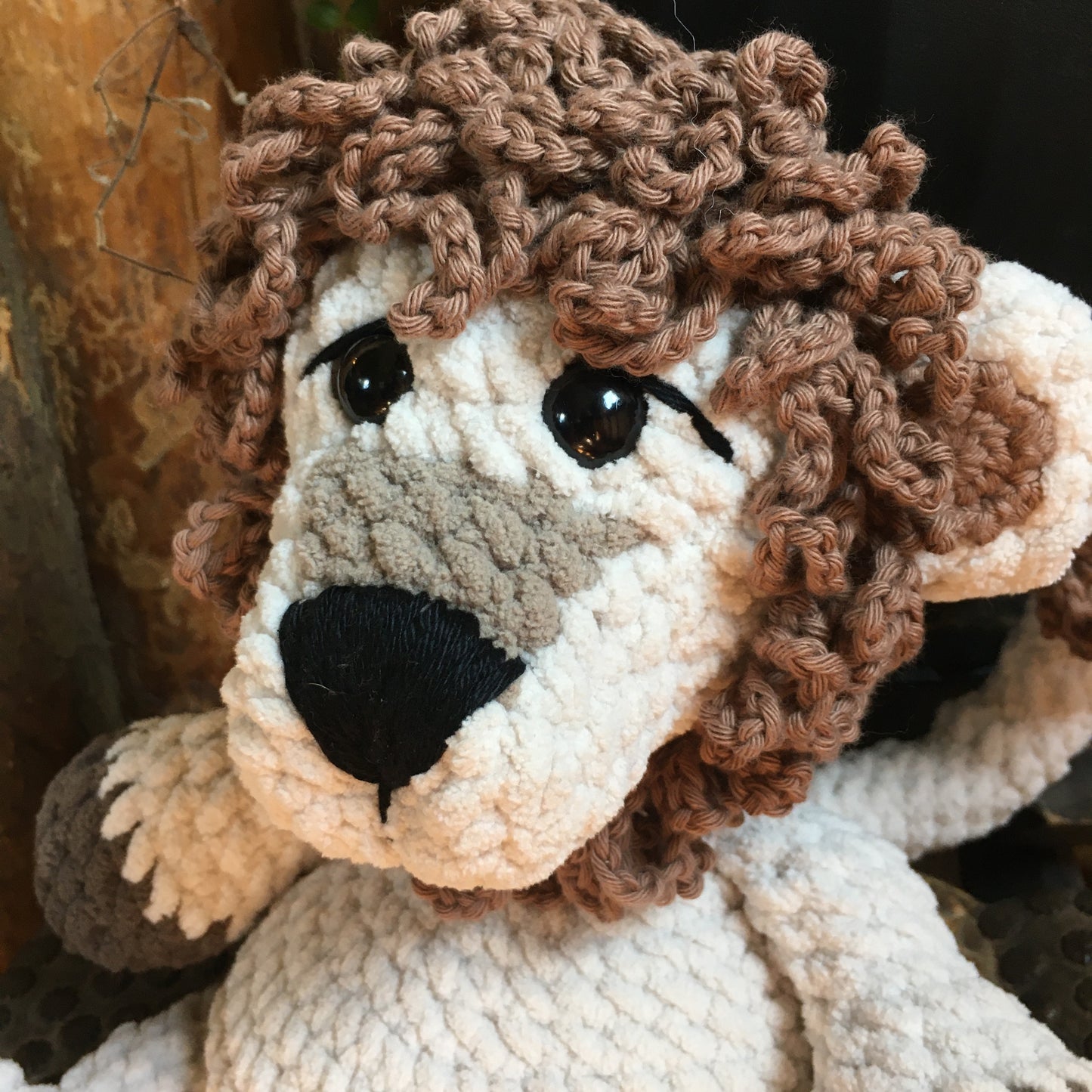 LE ROI LÉON - LION BLANC à grosse bedaine, peut être personnalisé en toutou de naissance