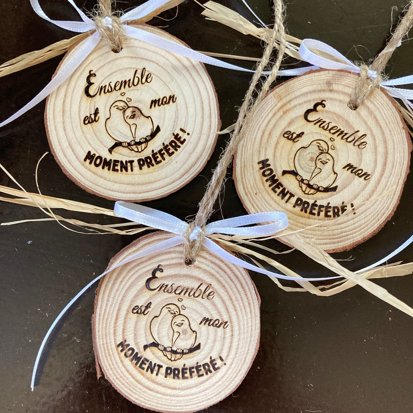ENSEMBLE EST MON MOMENT PRÉFÉRÉ - ORNEMENT RONDIN DE BOIS (5-6 cm)
