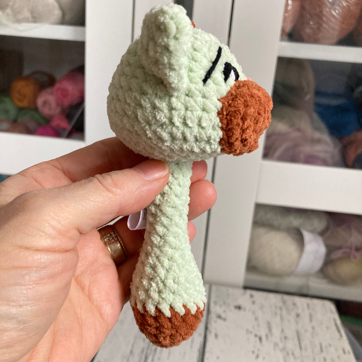 BONO the jade green/brown mini-KITTEN - RATTLE (1165)