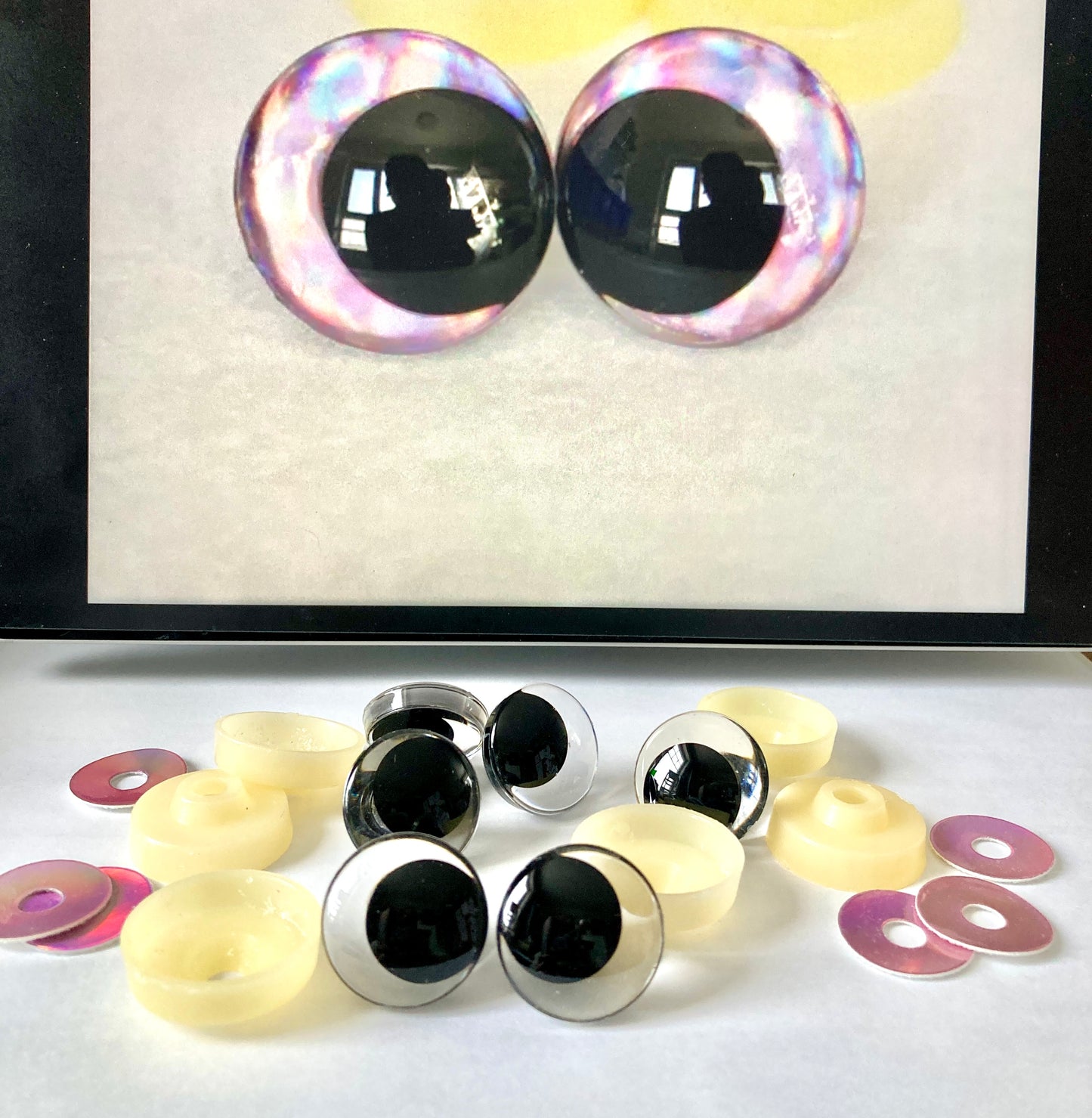 YEUX 3D DEMI-LUNE Rose light - 14mm - 16mm - 18mm - 20mm -25mm - 30mm - 35mm