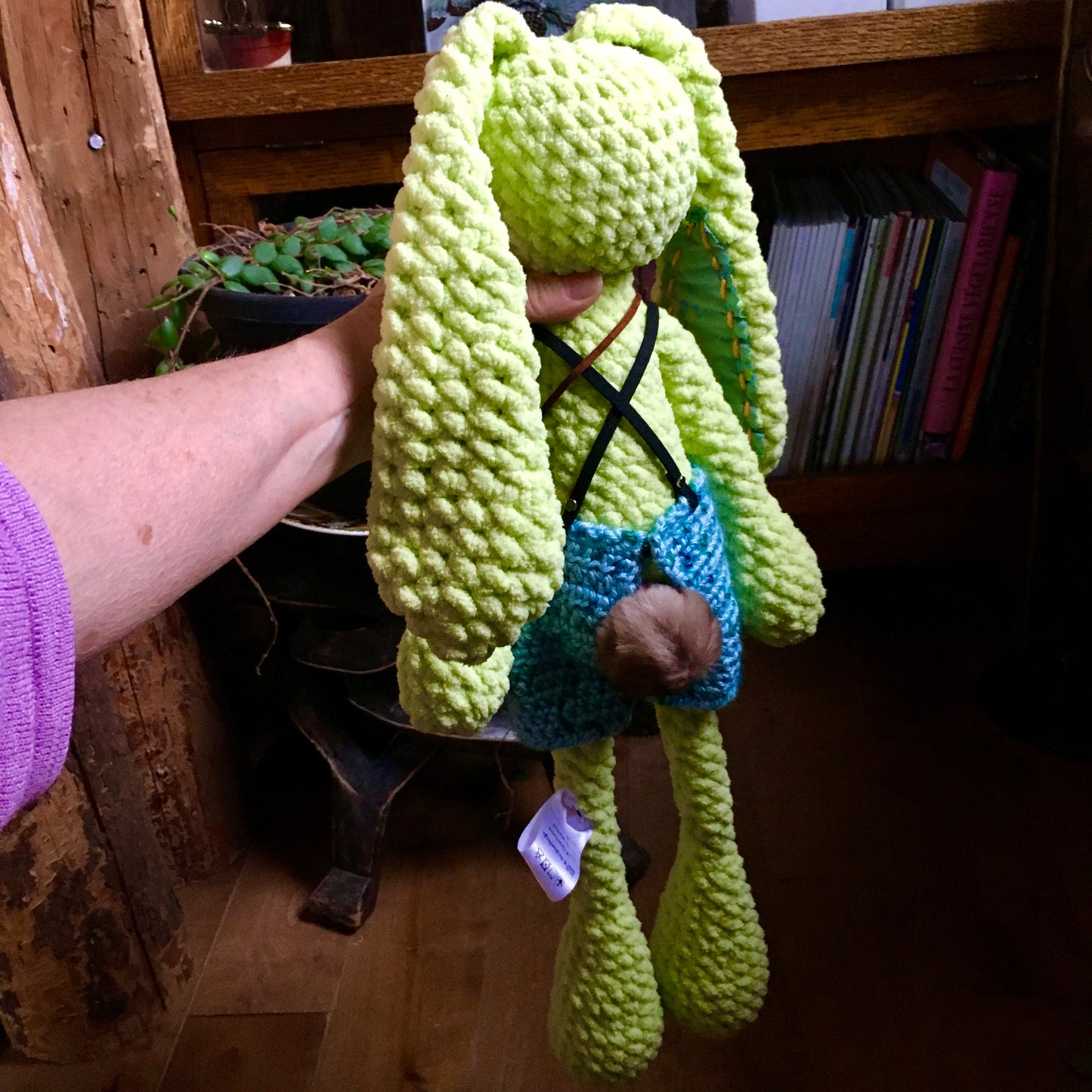 Le LAPIN CULOTTÉ VERT LIME - Peut être personnalisé en TOUTOU DE NAISSANCE