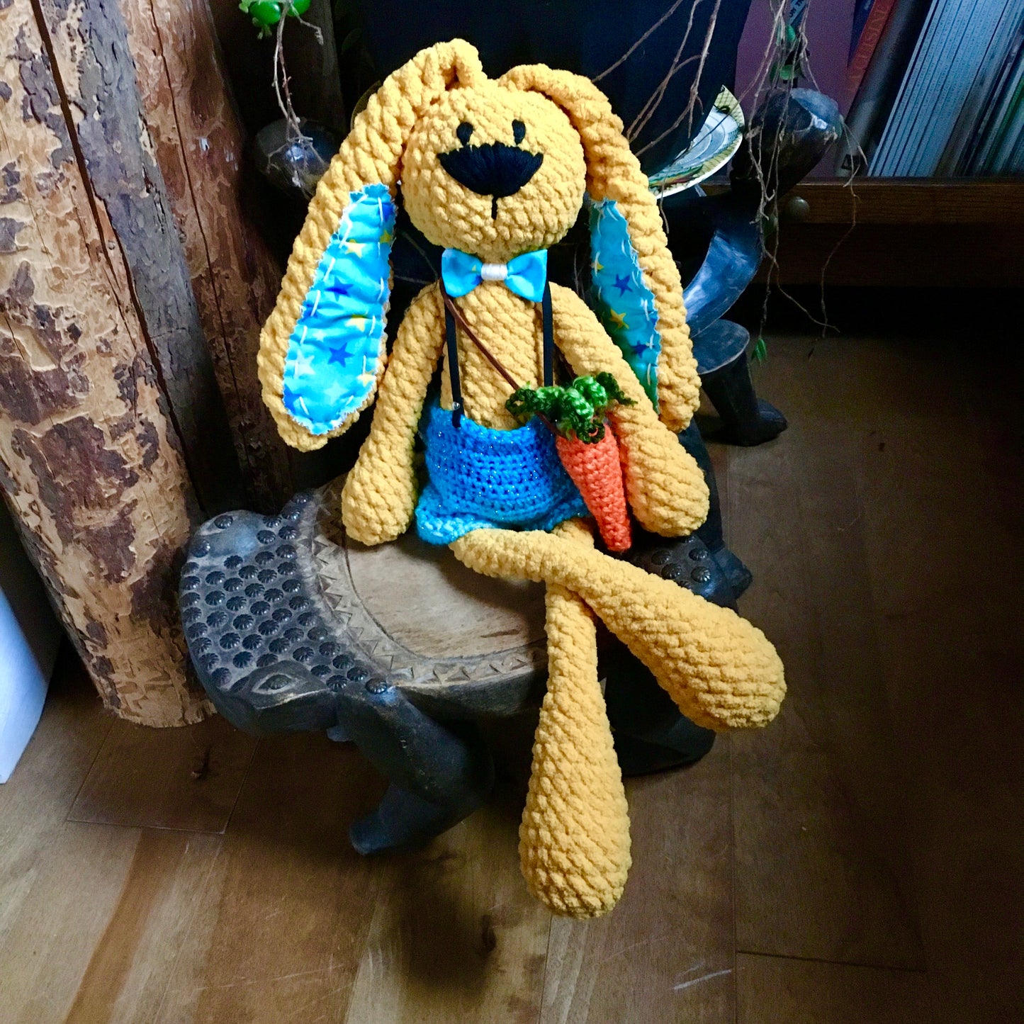 Le LAPIN CULOTTÉ JAUNE SOLEIL - Peut être personnalisé en TOUTOU DE NAISSANCE