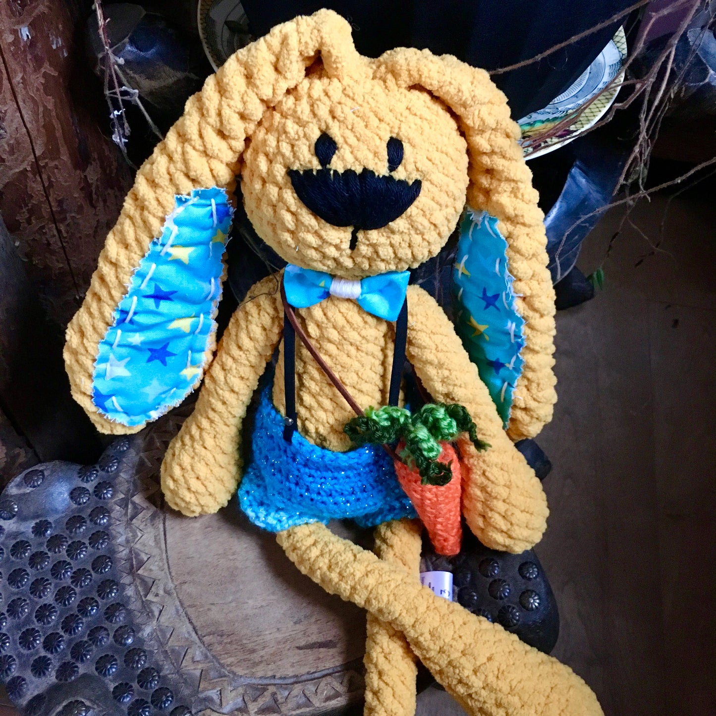 Le LAPIN CULOTTÉ JAUNE SOLEIL - Peut être personnalisé en TOUTOU DE NAISSANCE