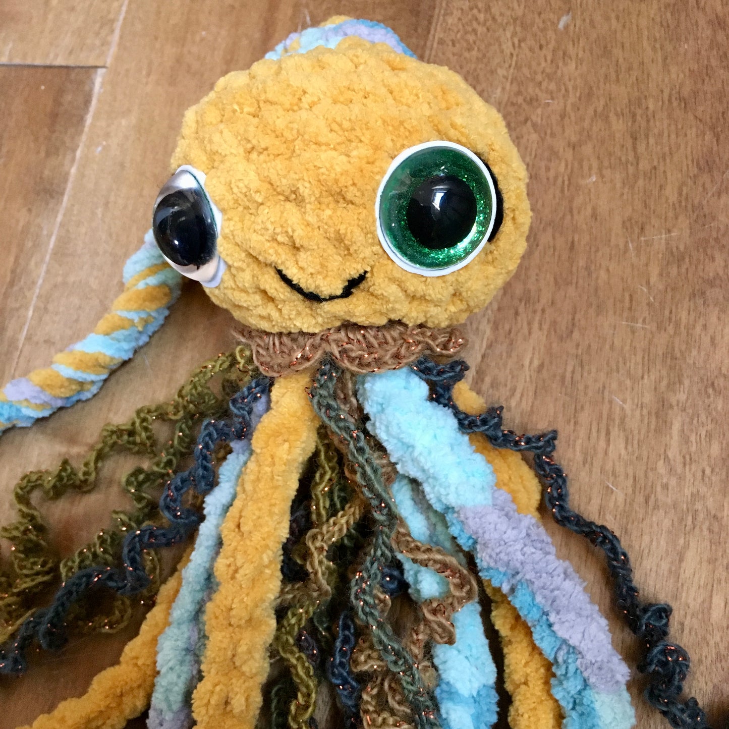 MÉDO THE MEDUSA - Amigurumi RATTLE #956