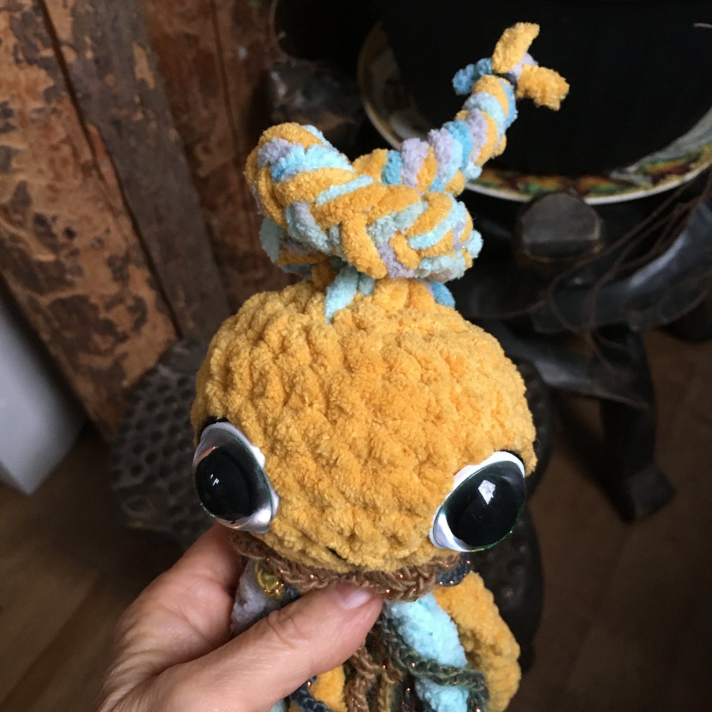 MÉDO THE MEDUSA - Amigurumi RATTLE #956