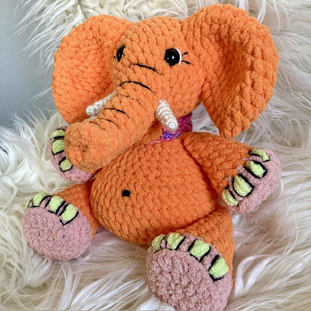 DADA L’ÉLÉPHANT ORANGE CAROTTE à grosse bedaine - peut être personnalisé en PELUCHE DE NAISSANCE