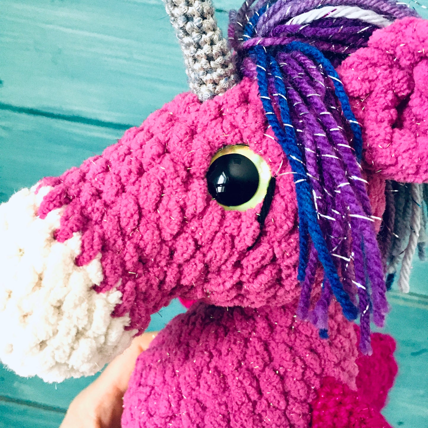 LILICORNE SCINTILLANTE, la petit licorne des mers
