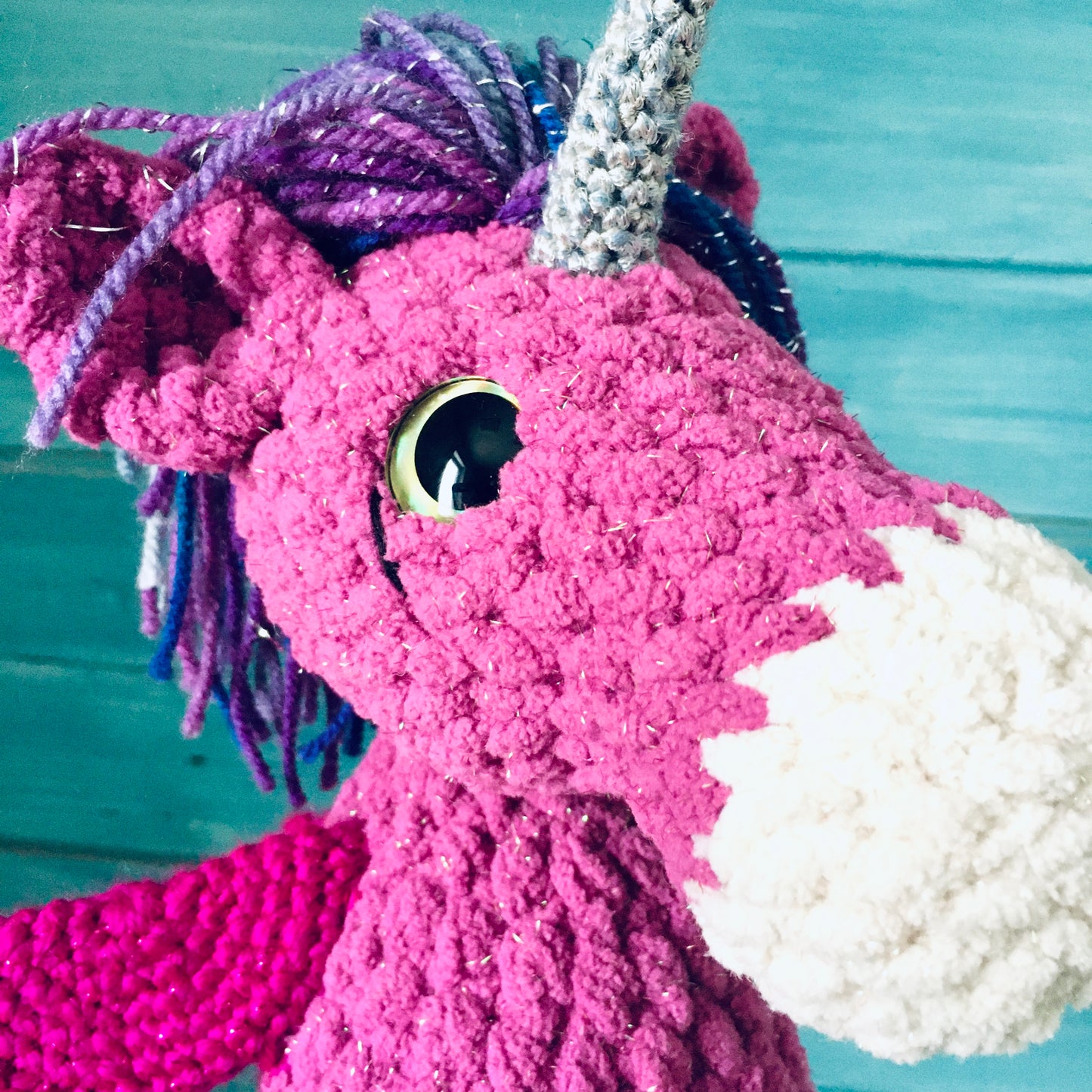 LILICORNE SCINTILLANTE, la petit licorne des mers