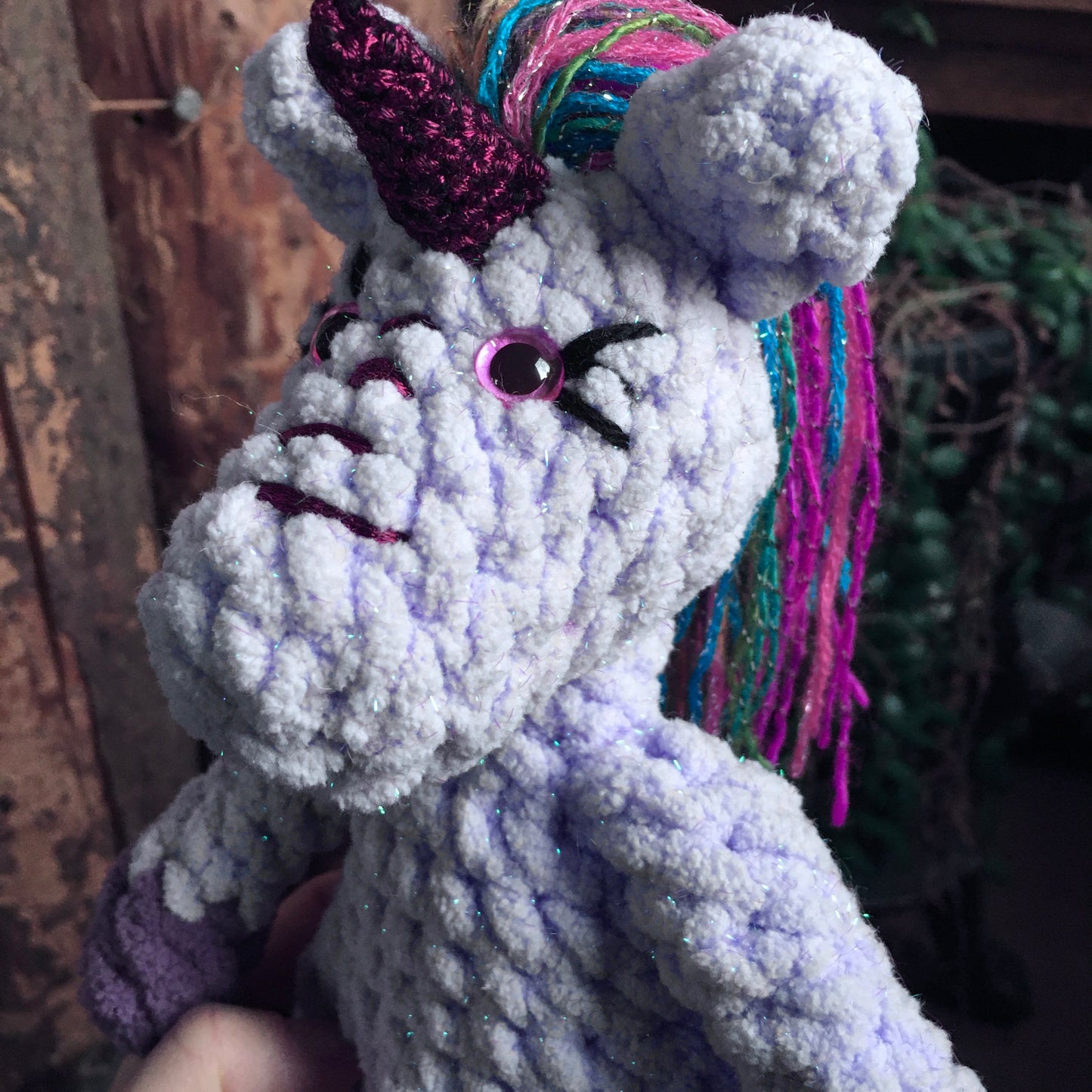 La PETITE LICORNE À COIFFER toute scintillante (Lilas et mauve)