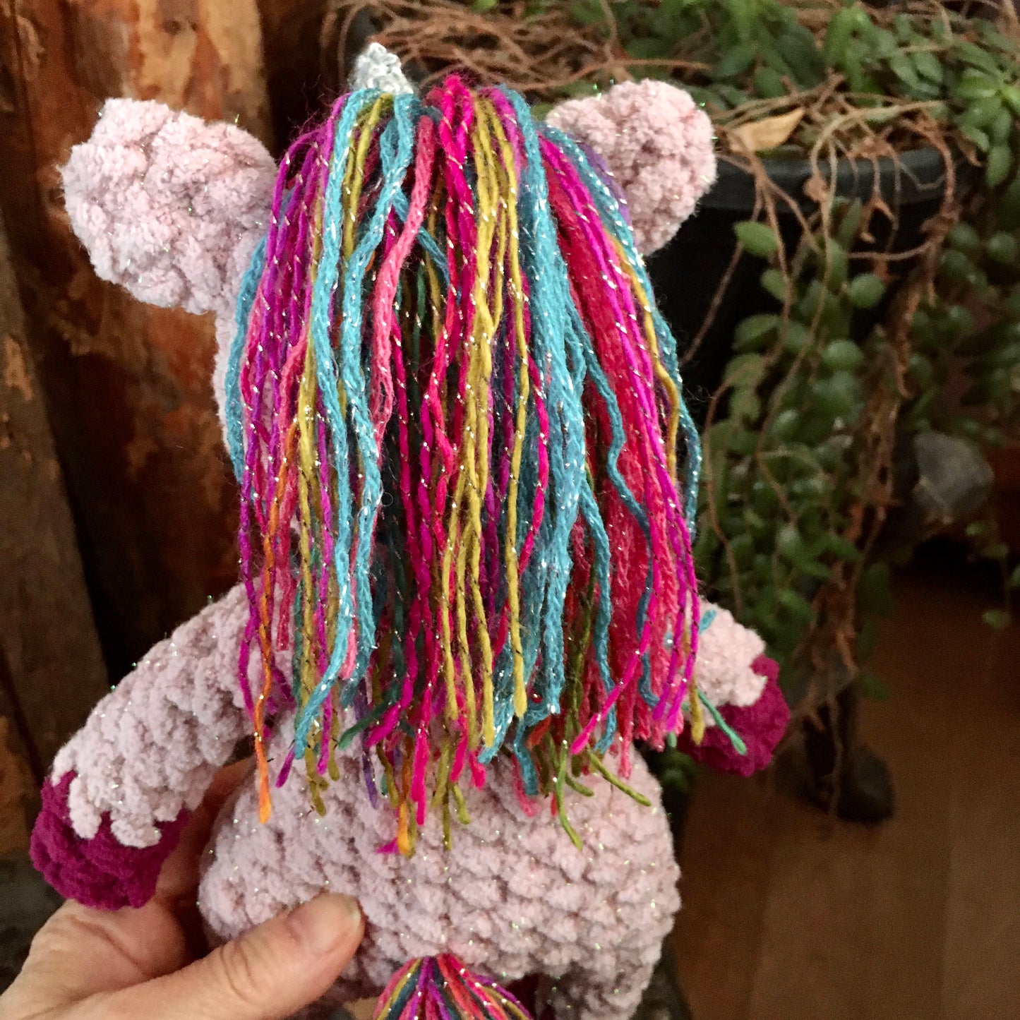 La PETITE LICORNE À COIFFER toute scintillante (Rose et Fuchsia)