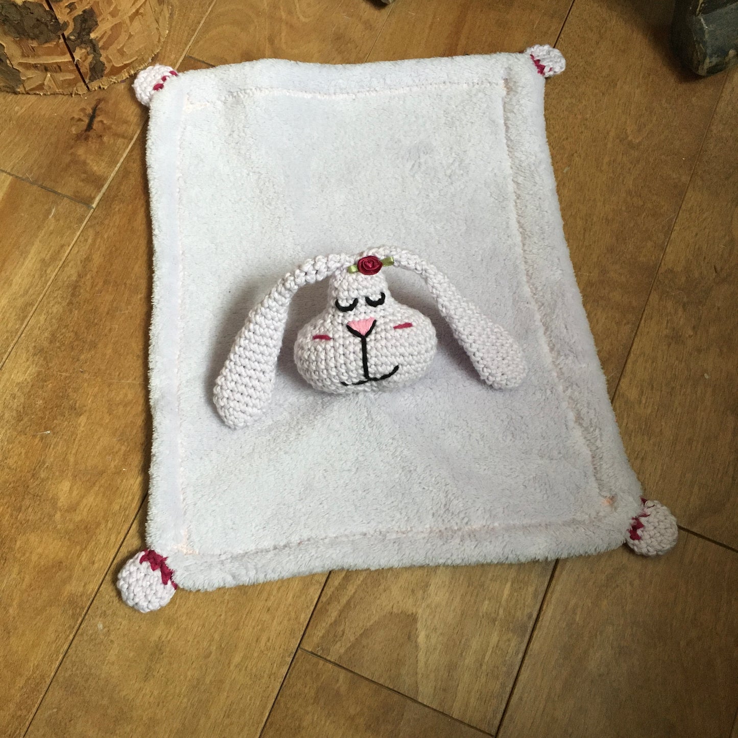 BUNNY RATTLE softie-blankie (881) Contain organic cotton