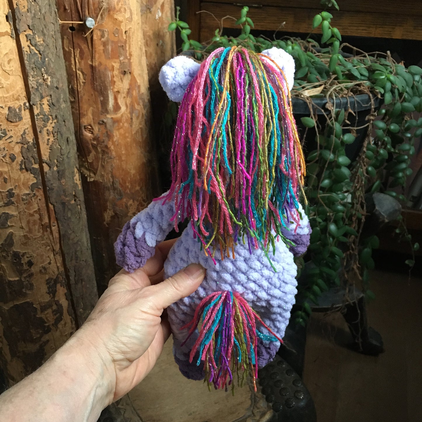 La PETITE LICORNE À COIFFER toute scintillante (Lilas et mauve)