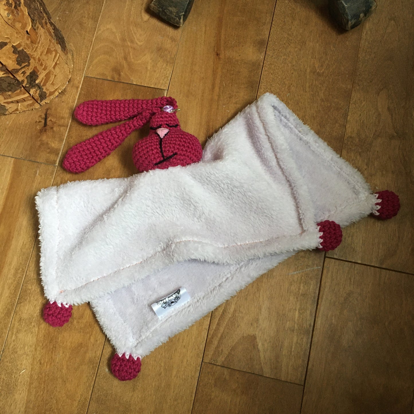 RABBIT RATTLE softie-blankie (877)