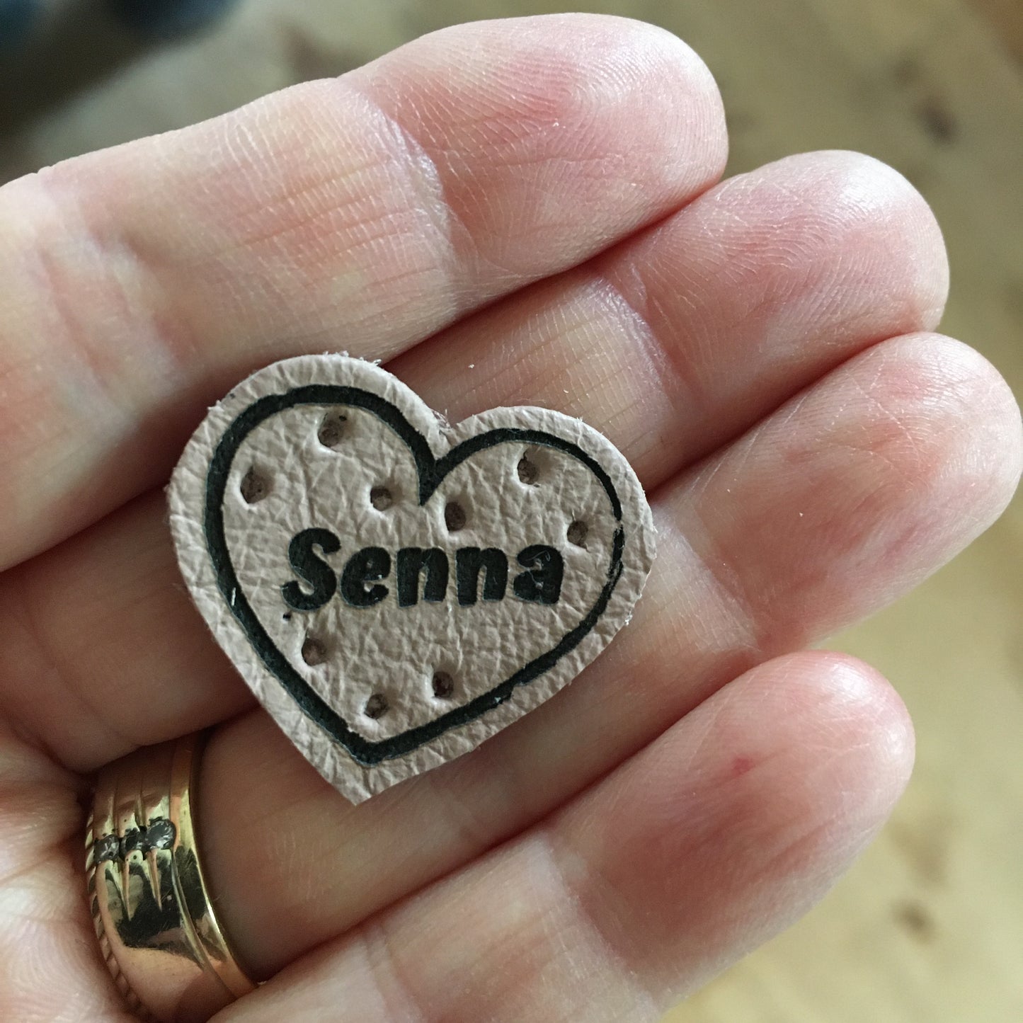HEART LABEL - Genuine leather