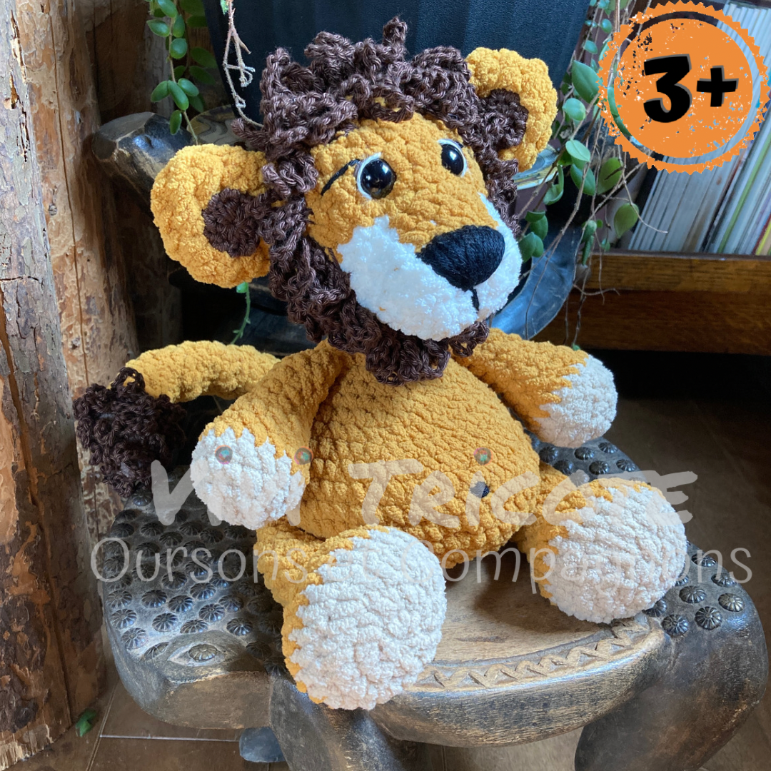KING LEON - YELLOW LION with big belly, can be personalized as a dog from birth
