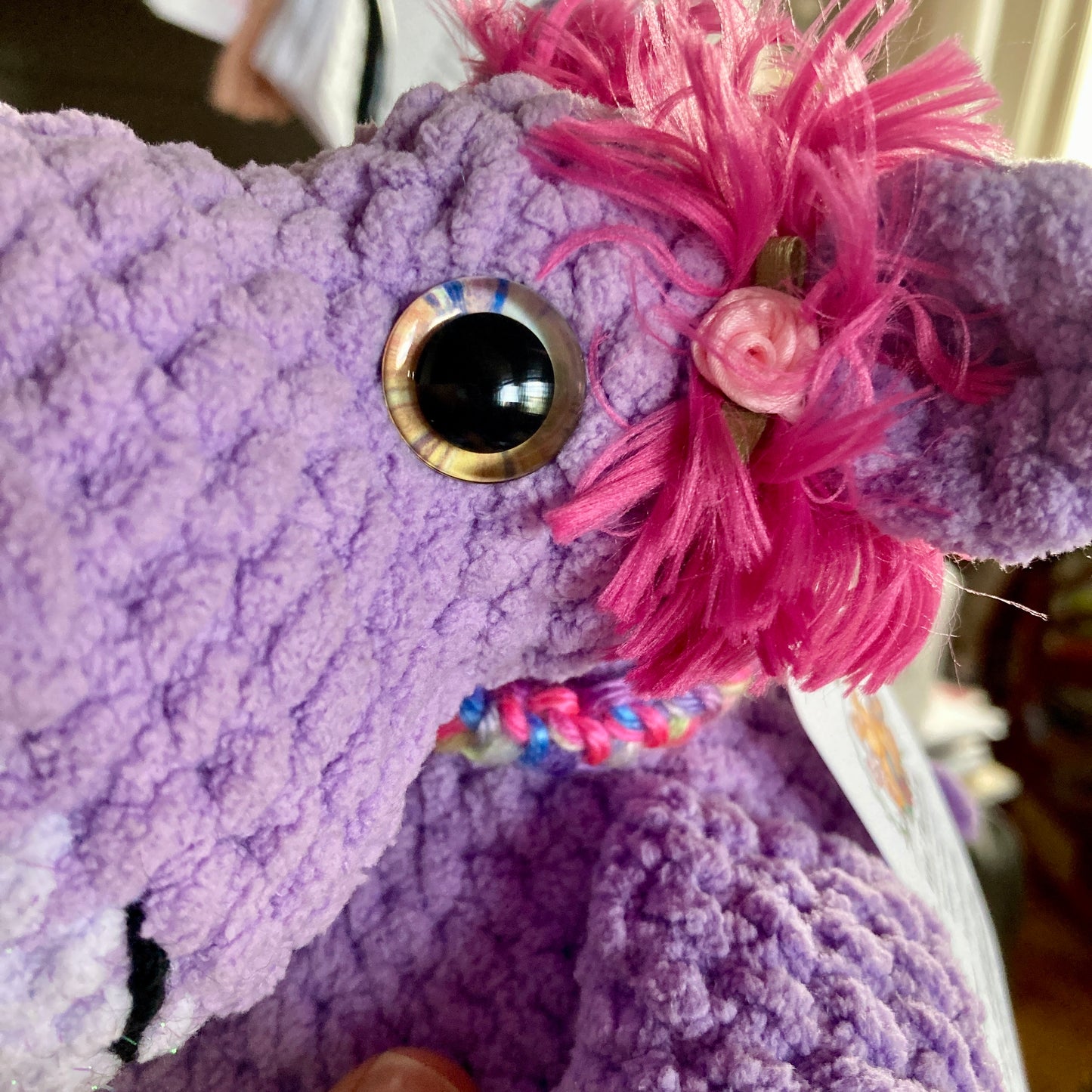 VIOLETTE L’HIPPOPOTAME LILAS avec yeux orangés/bleu, Peut être personnalisé en PELUCHE DE NAISSANCE