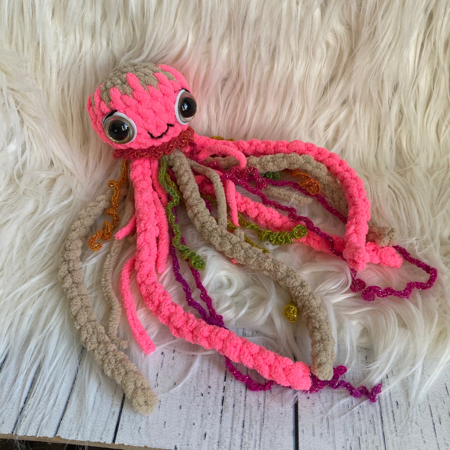 MÉDO THE MEDUSA - Amigurumi RATTLE #931