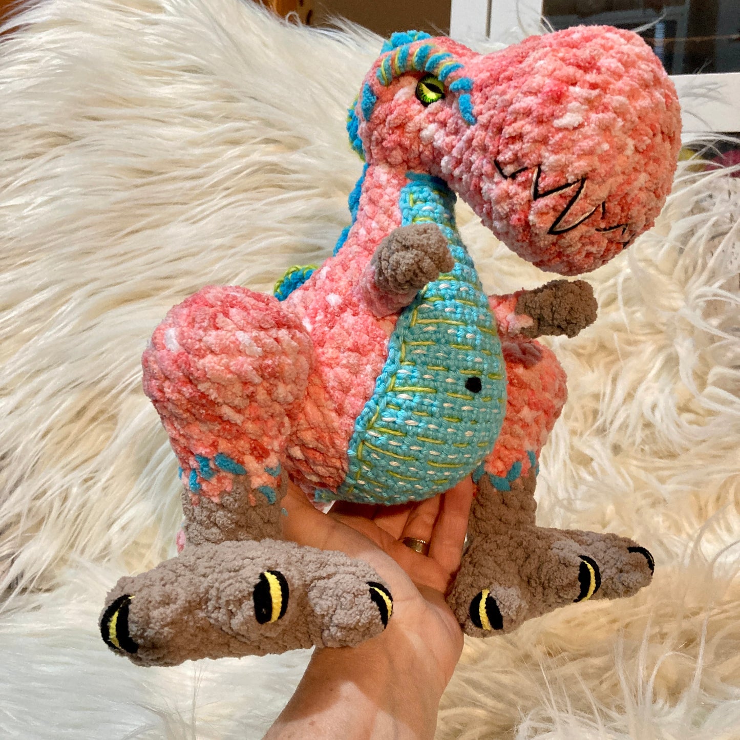 REX LE T-REX ROSE-CORAIL à grosse bedaine, peut être personnalisé en TOUTOU DE NAISSANCE (#1129)