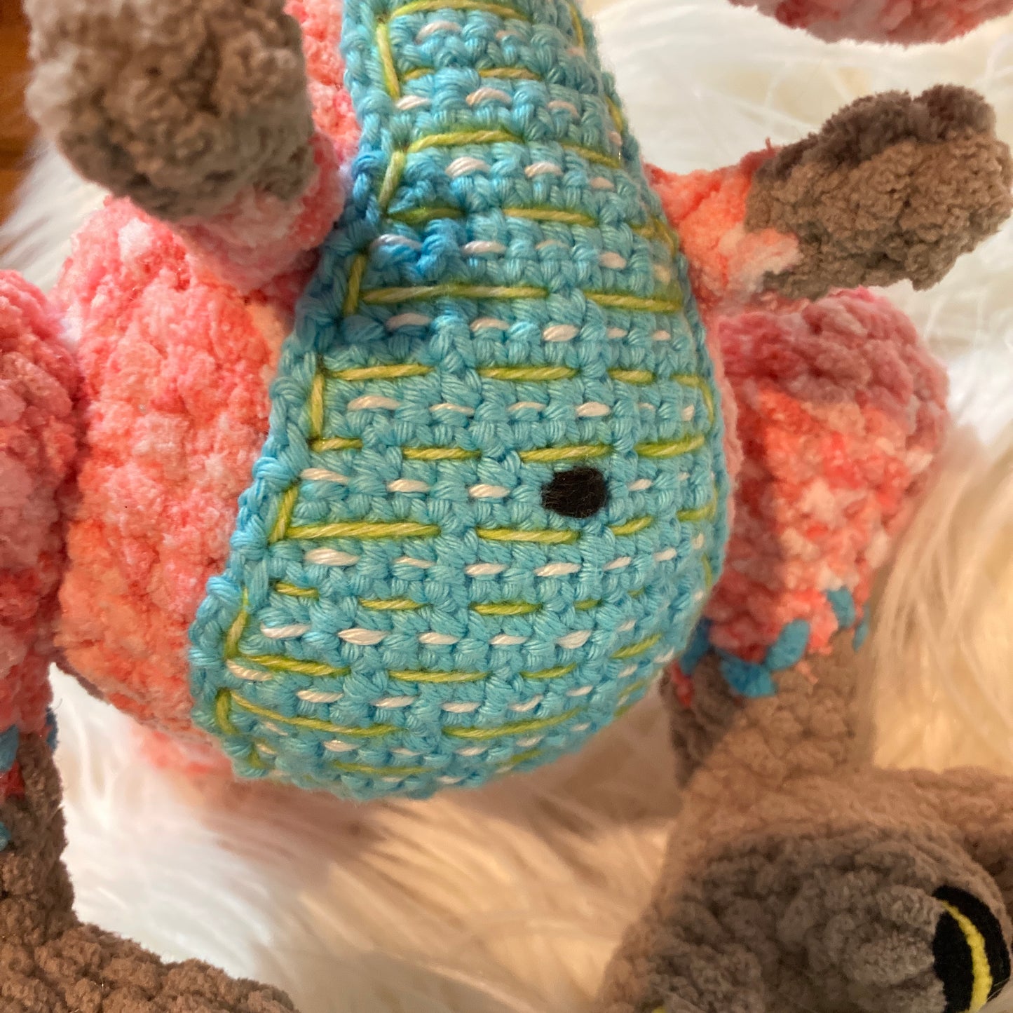 REX LE T-REX ROSE-CORAIL à grosse bedaine, peut être personnalisé en TOUTOU DE NAISSANCE (#1129)