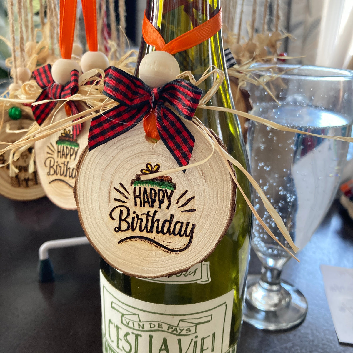 HAPPY BIRTHDAY - WOODEN LOG ORNAMENT (5-6 cm)