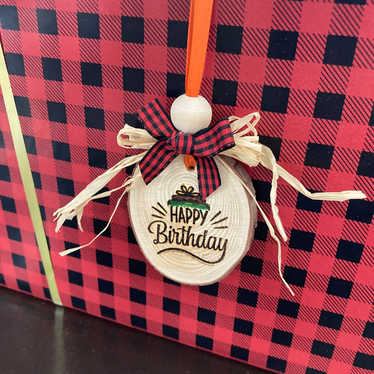 HAPPY BIRTHDAY - WOODEN LOG ORNAMENT (5-6 cm)