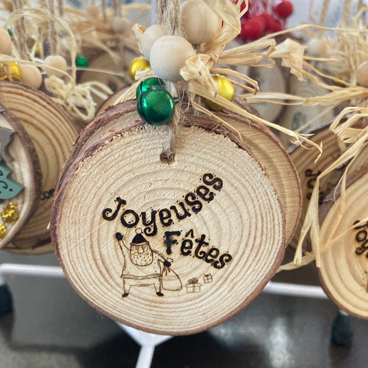 JOYEUSES FÊTES (père-Noël) - ORNEMENT en BOIS gravé