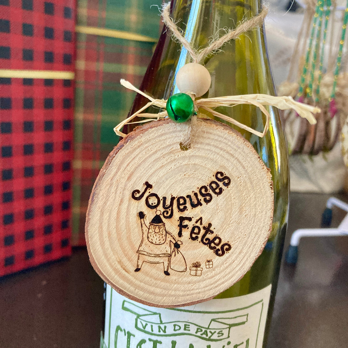 JOYEUSES FÊTES (père-Noël) - ORNEMENT en BOIS gravé