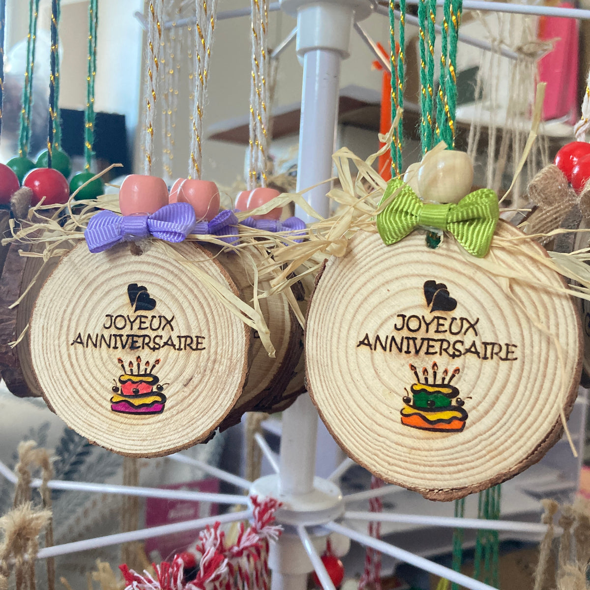 HAPPY BIRTHDAY - WOODEN LOG ORNAMENT (5-6 cm)
