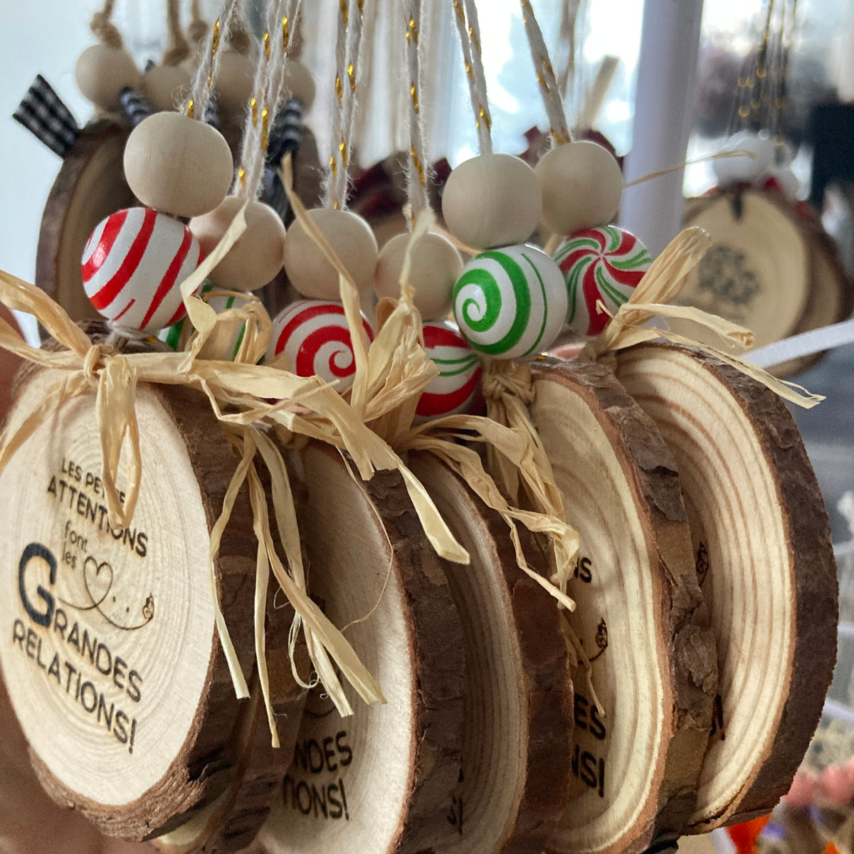 Small gestures make for great relationships! - Wooden log ornament (5-6 cm) (Copy)