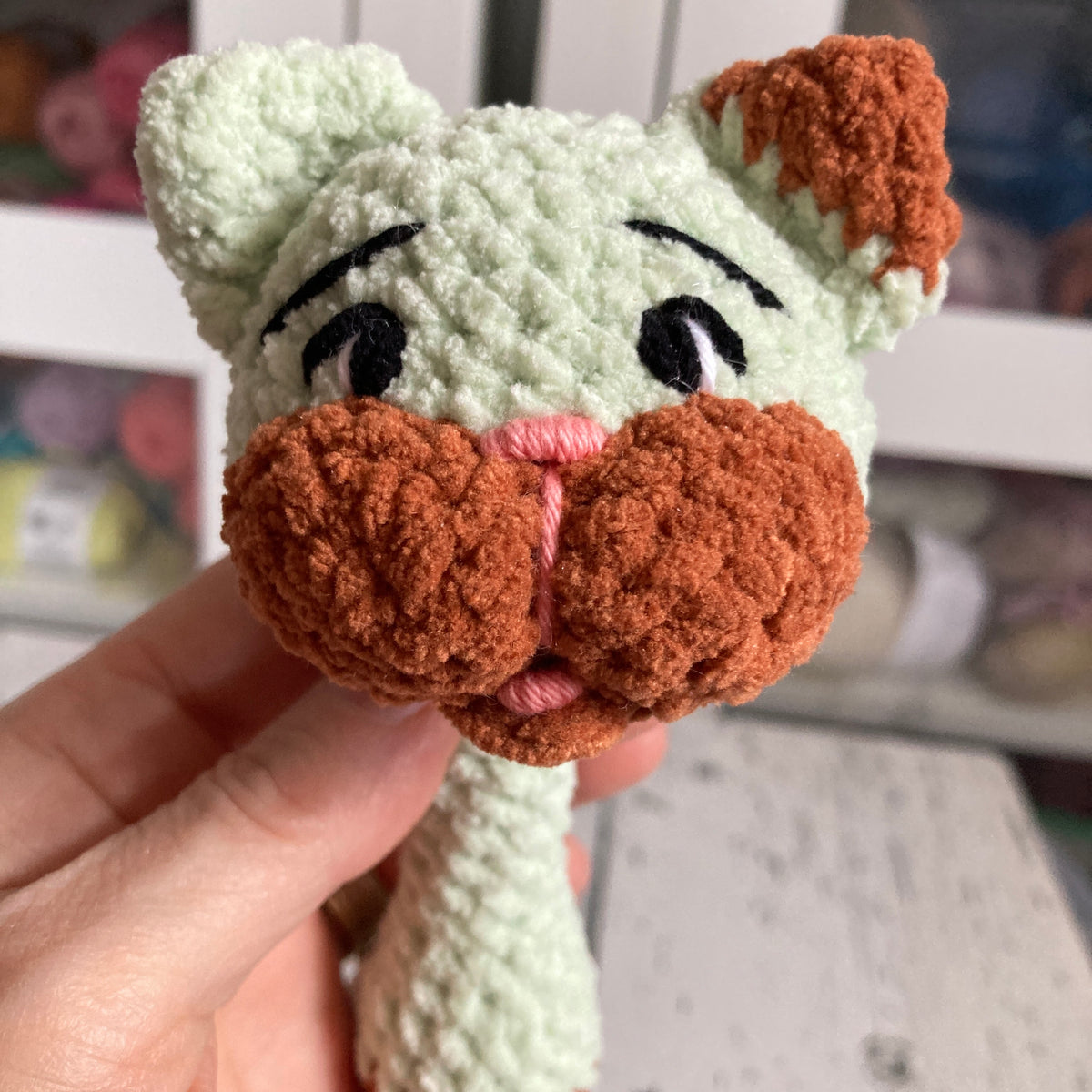 BONO the jade green/brown mini-KITTEN - RATTLE (1165)