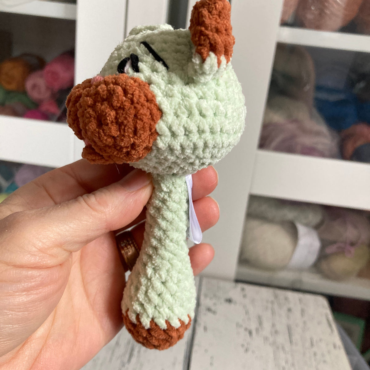 BONO the jade green/brown mini-KITTEN - RATTLE (1165)