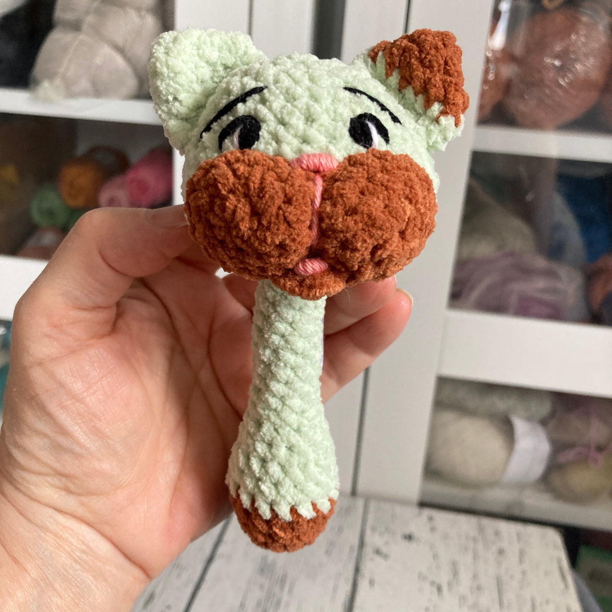 BONO the jade green/brown mini-KITTEN - RATTLE (1165)