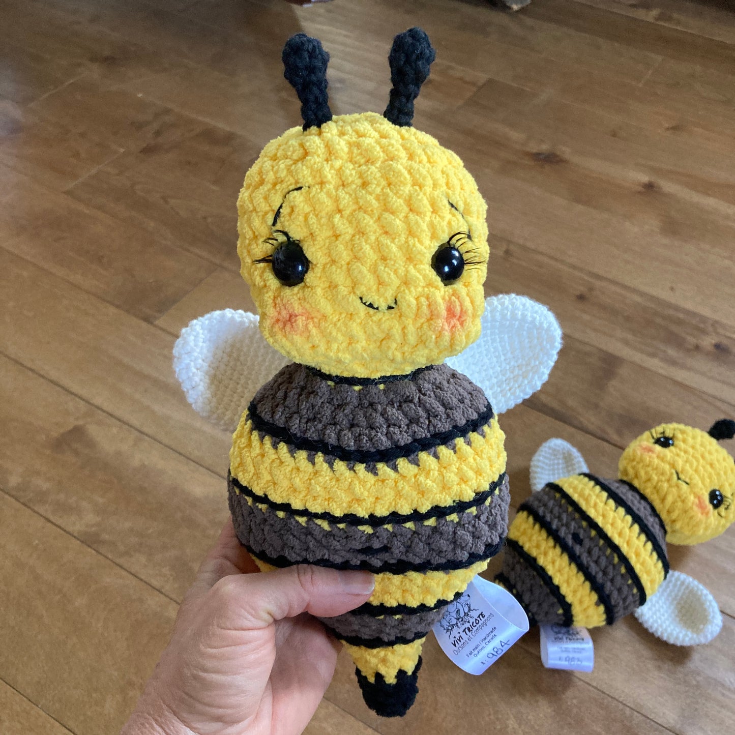 BEEBEE L’ABEILLE aux couleur traditionnelles