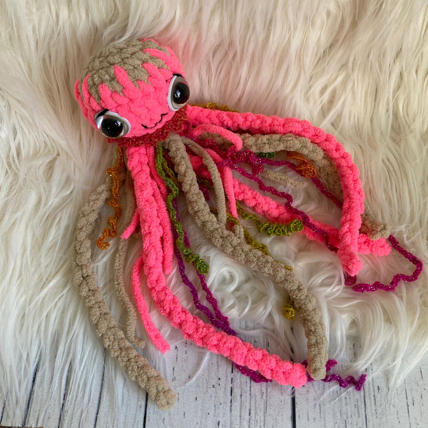 MÉDO THE MEDUSA - Amigurumi RATTLE #931