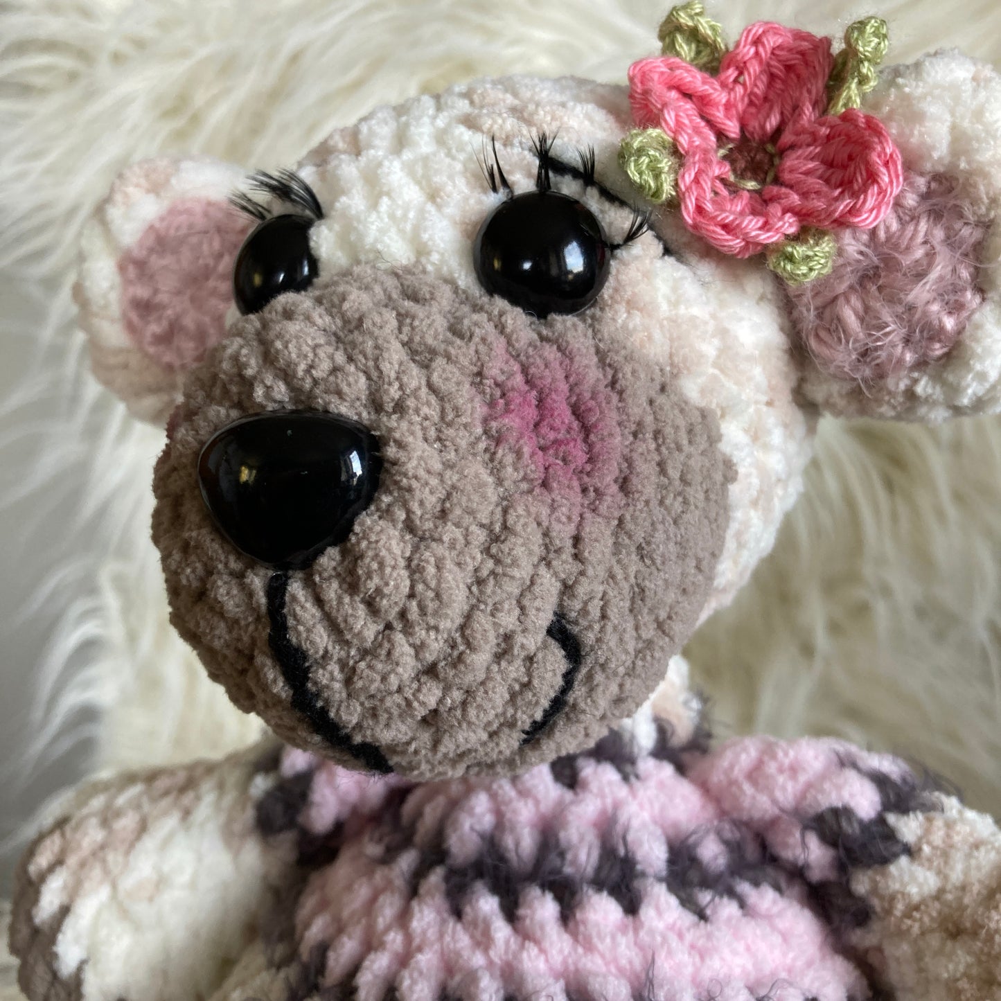 MINNIE, L’OURSON POLAIRE - PATRON AU CROCHET à télécharger, tutoriel PDF FRANÇAIS ou ANGLAIS