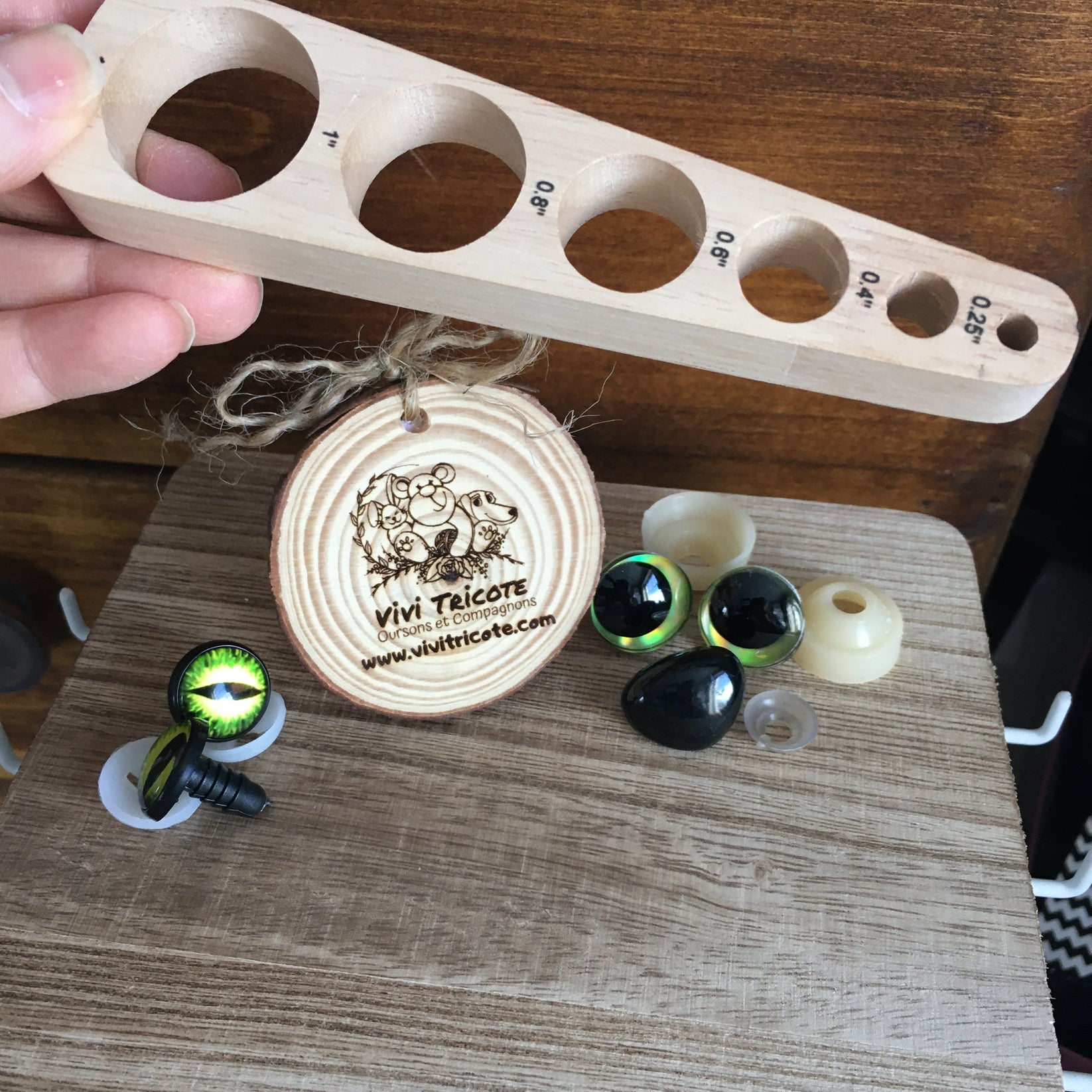 HARDWOOD TOOL SAFETY EYE INSTALLATION ViviTricote