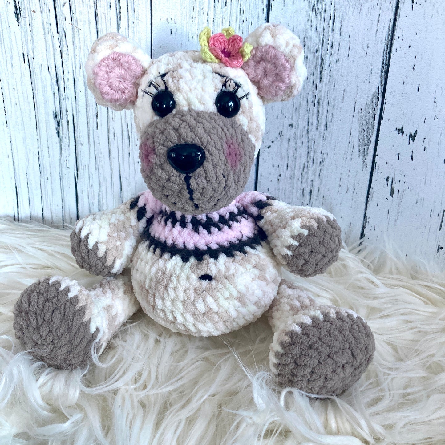 MINNIE THE POLAR BEAR - amigurumi with big belly - can be personalized as a BIRTH PLUSH (Copy)