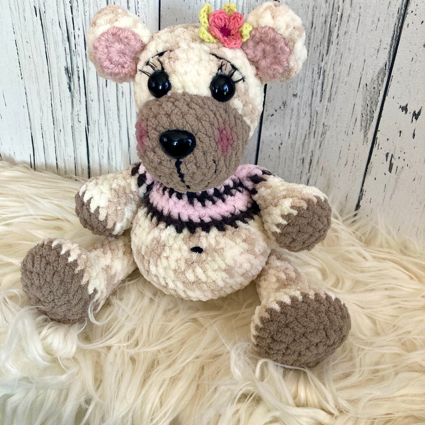 MINNIE THE POLAR BEAR - amigurumi with big belly - can be personalized as a BIRTH PLUSH (Copy)