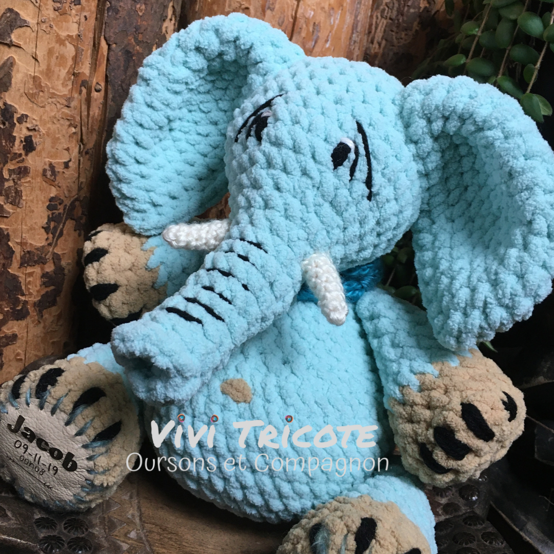 THE BIG BELLY ELEPHANT, can be personalized in born plushies