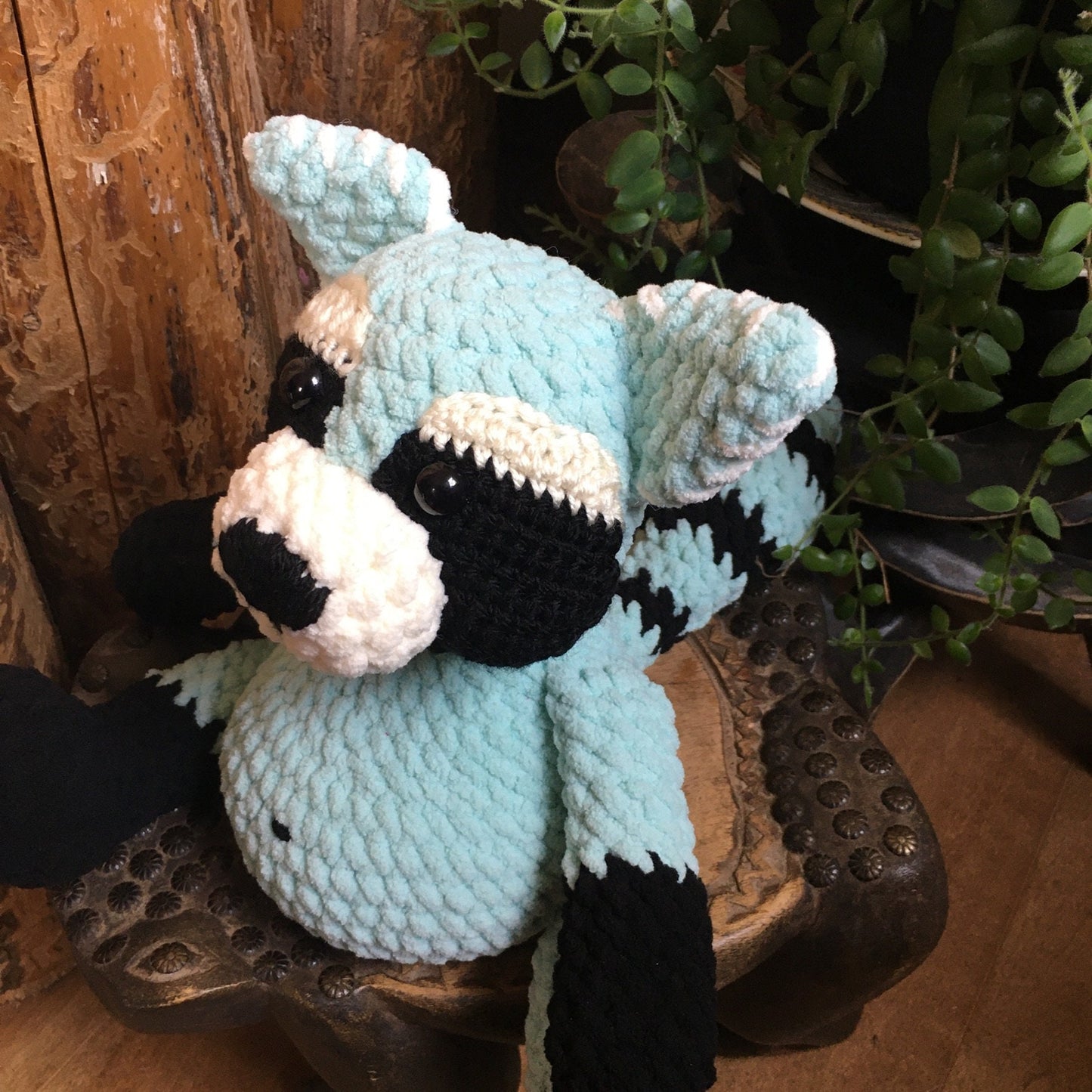 Muffin The RACOON with a BIG BELLY, turquoise and black, amigurumi friend of the boreal forest, can be personalized in born plushie