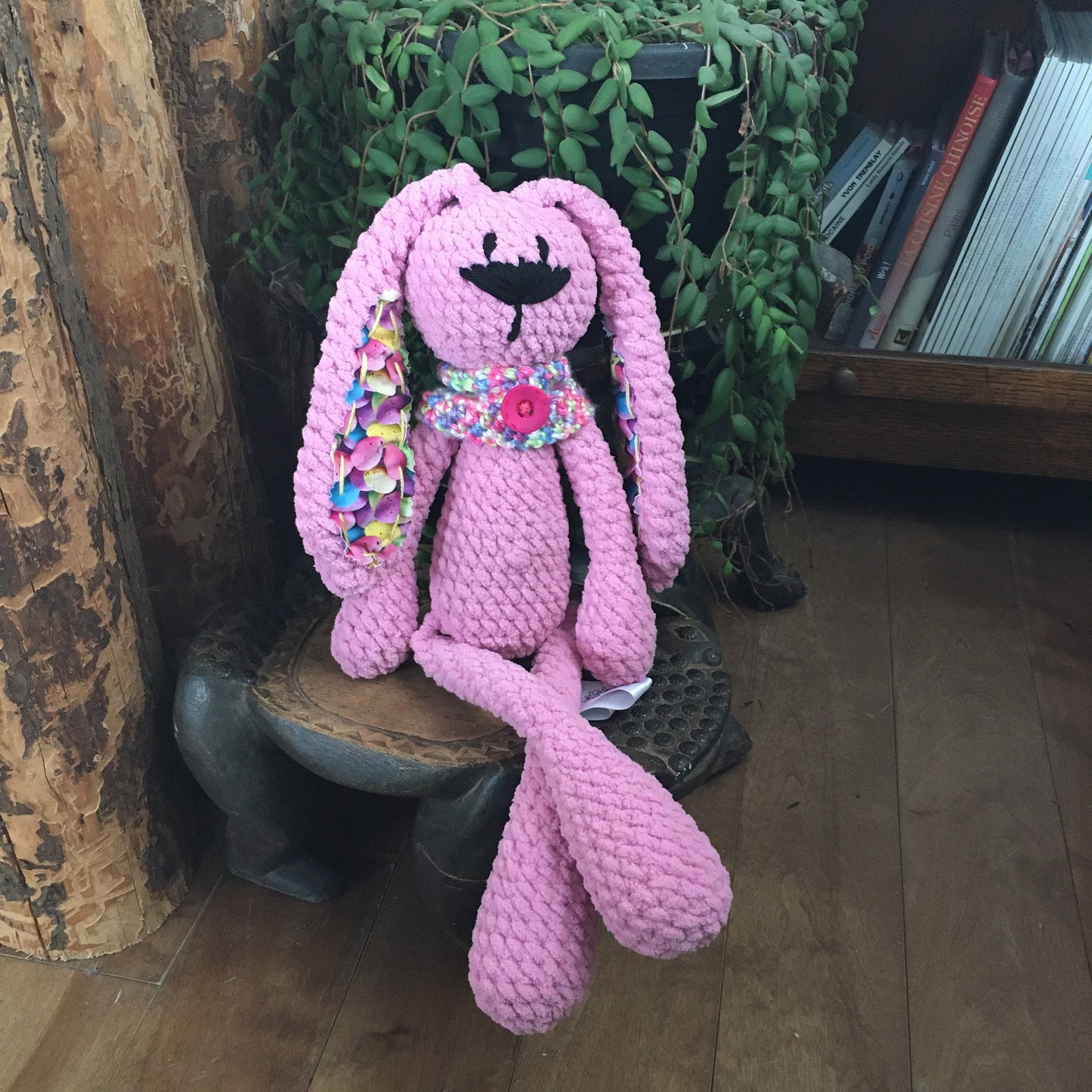 *The pink RABBIT with long legs and long ears, the ideal gift for Easter, can be personalized in born plushie
