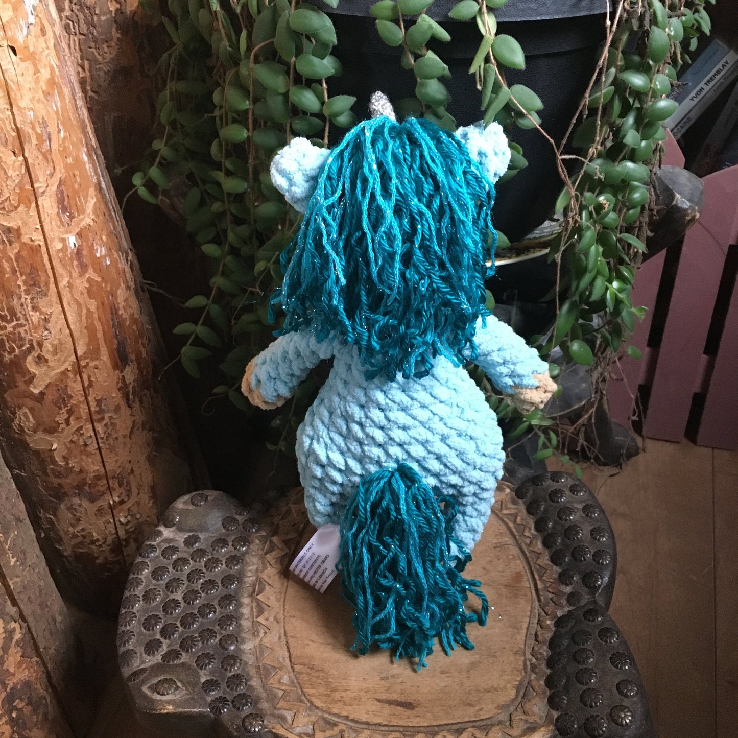 La PETITE LICORNE À COIFFER aux couleurs Aqua, peluche fait au crochet avec fil scintillants BLING-BLING