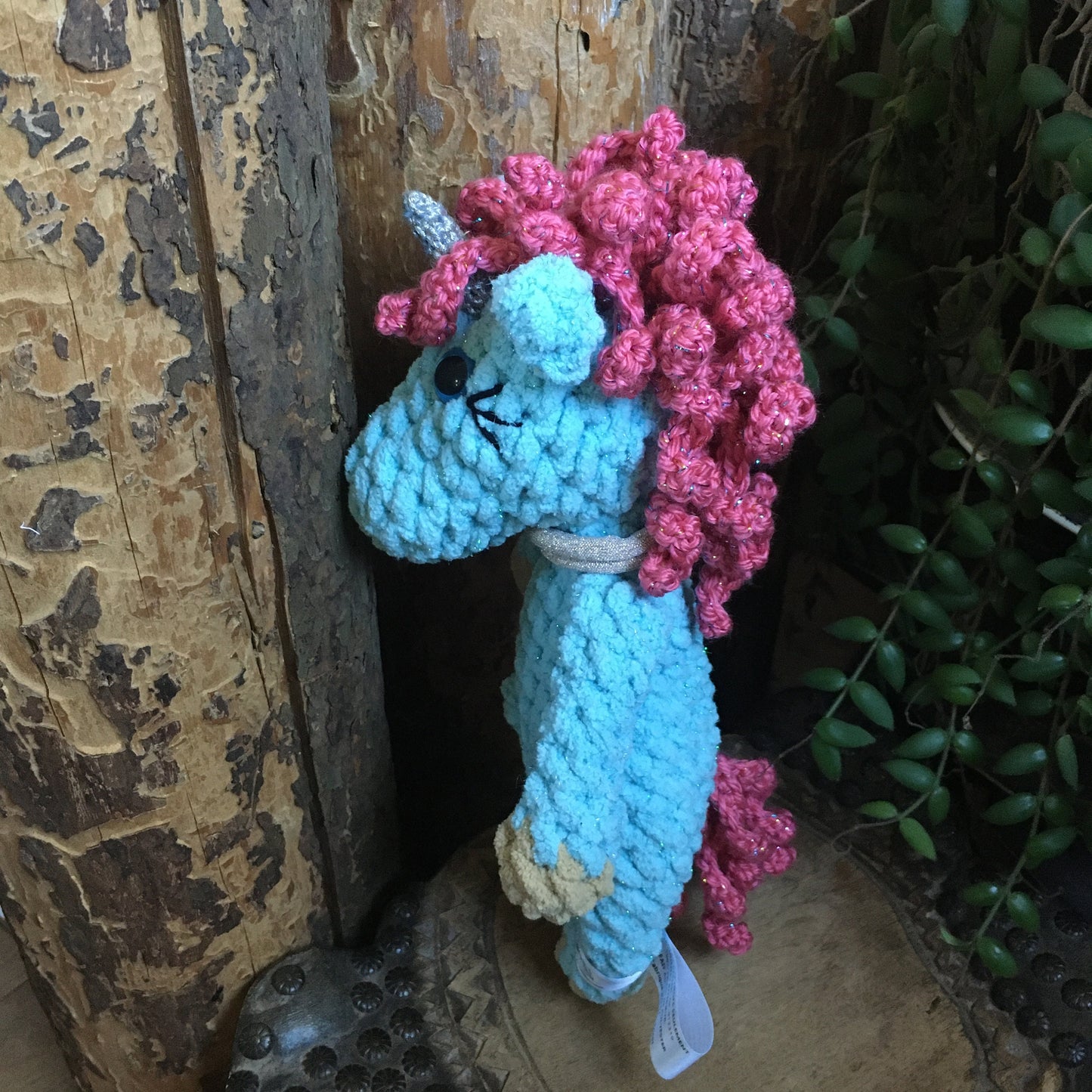 THÉ LITTLE UNICORN CURLY with beige aqua color and pink coral, handmade plush with sparkling wire bling-bling